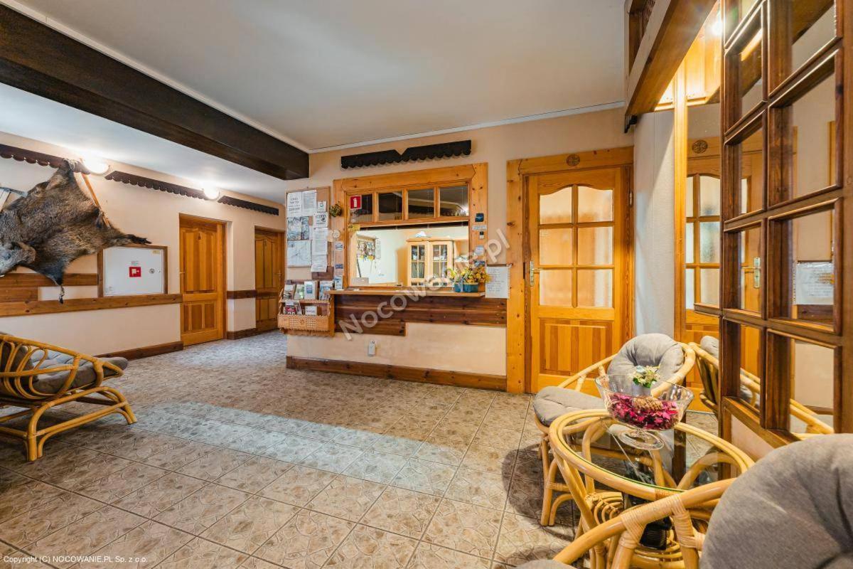 Bed & Breakfast Bialy Dworek 3*